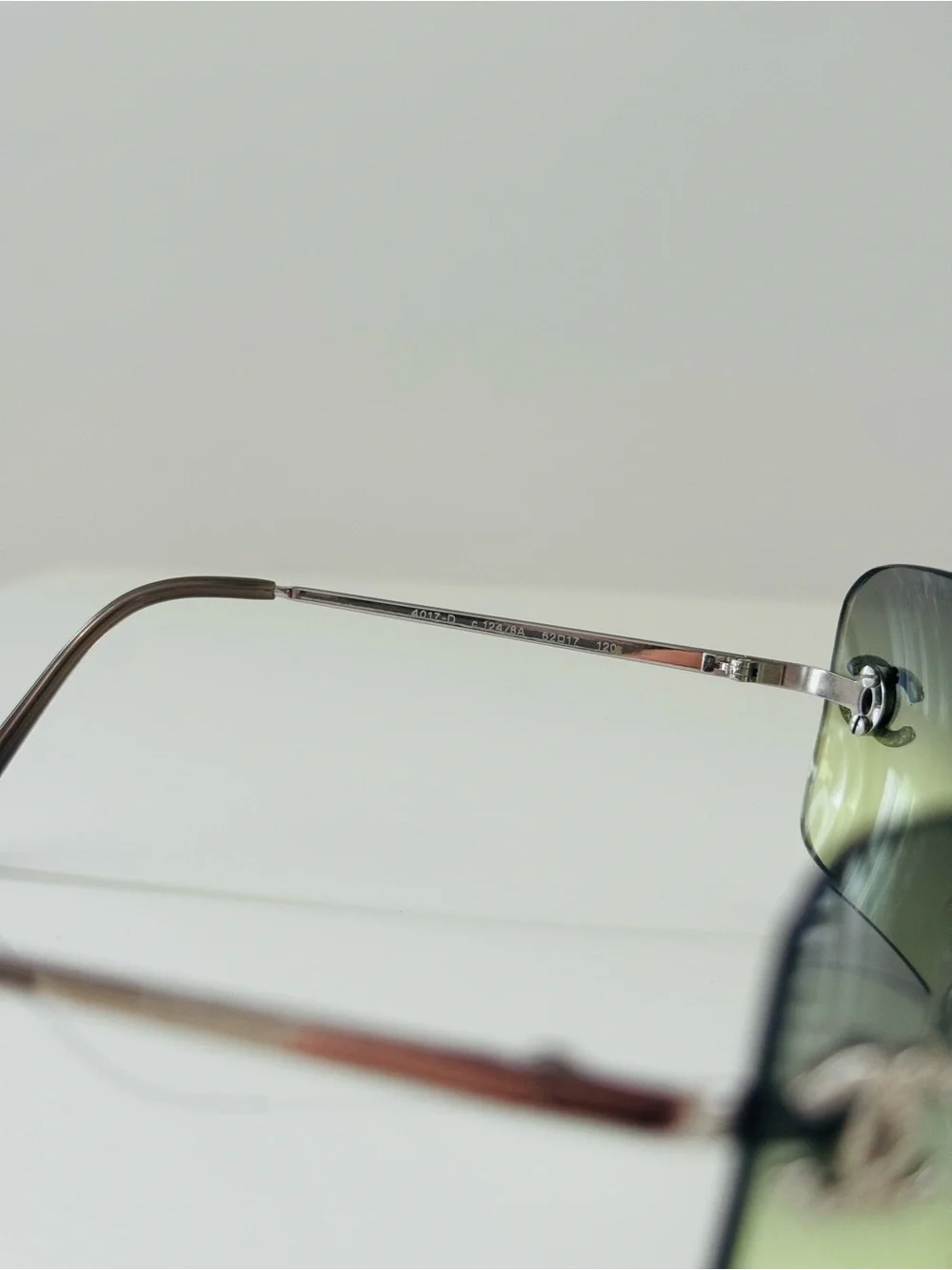 Extremely rare 🧚🏻‍♀️ Chanel rimless crystal sunglasses.